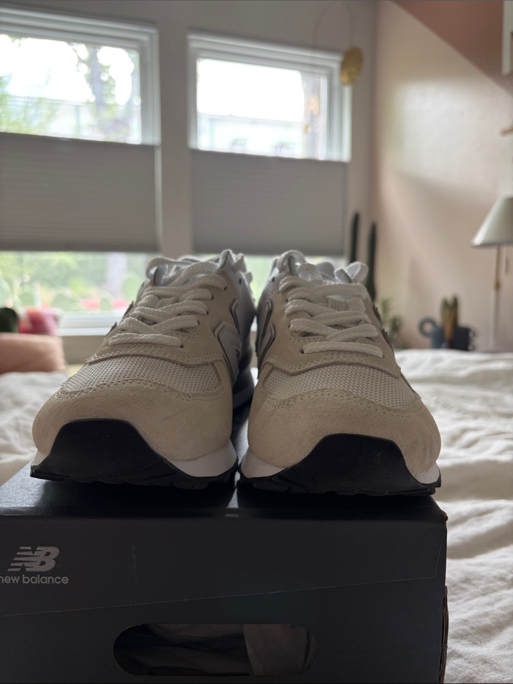 New Balance 574 Core beige, gray white size 7 New with Box - Picture 7 of 8